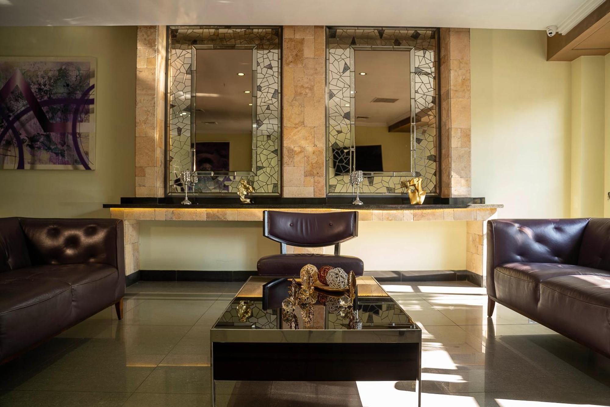 Infinity Park Hotel Santiago Buitenkant foto