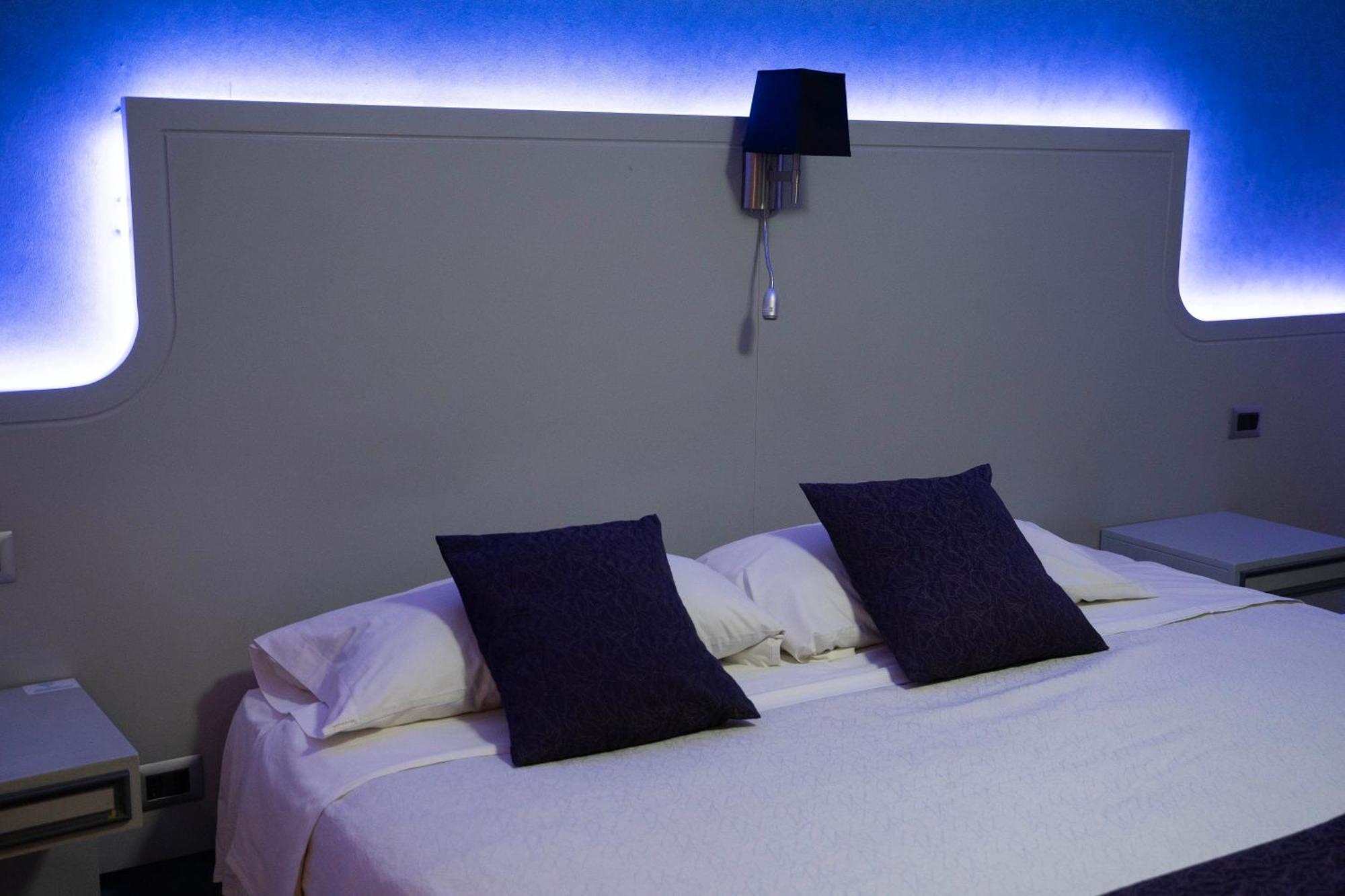 Infinity Park Hotel Santiago Buitenkant foto
